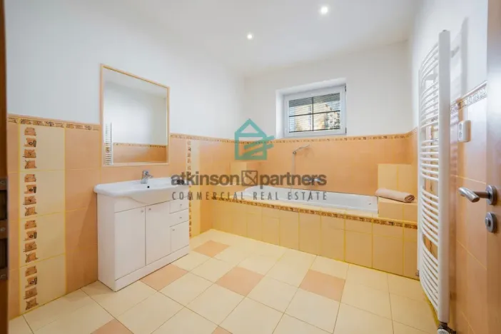 Prodej rodinného domu, České Budějovice - České Budějovice 7, Komenského, 180 m2