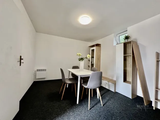 Prodej výrobních prostor, Libáň, 1164 m2