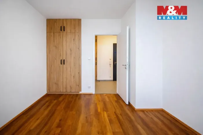 Pronájem bytu 2+kk, Praha, Stočesova, 53 m2