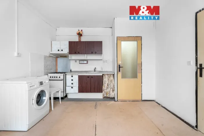 Prodej bytu 1+1, Ústí nad Labem - Severní Terasa, Kmochova, 33 m2