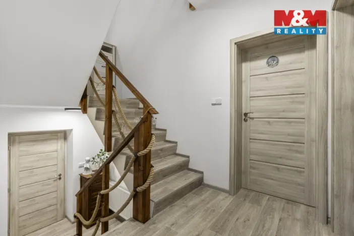 Prodej rodinného domu, Trhová Kamenice, Zahradní, 180 m2