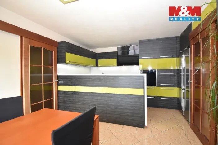 Prodej výrobních prostor, Spálov, 1200 m2