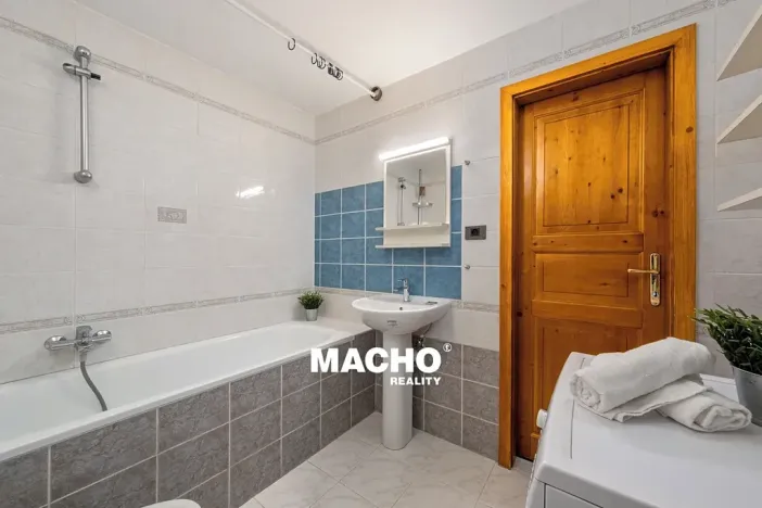 Pronájem bytu 3+kk, Praha - Vršovice, Černomořská, 70 m2