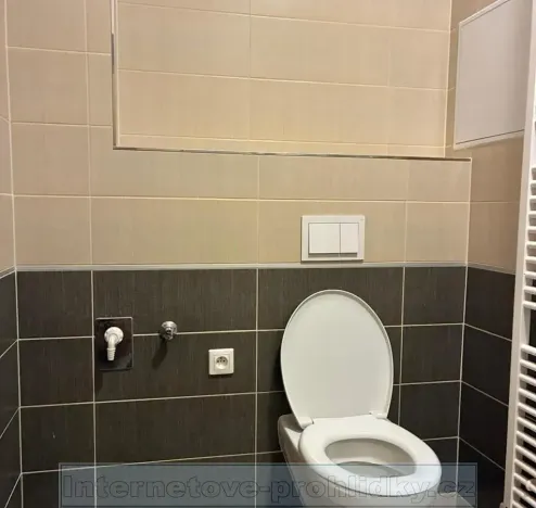 Pronájem bytu 2+kk, Praha - Kyje, Farkašova, 50 m2