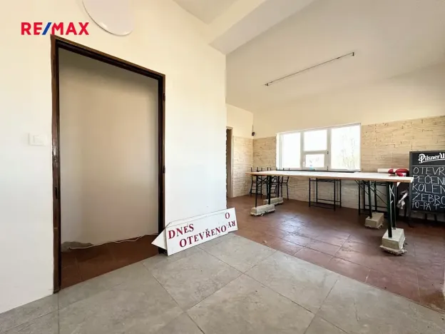 Prodej obchodního prostoru, Jindřichův Hradec, 150 m2