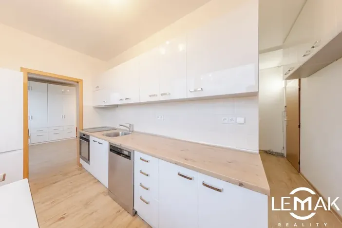 Prodej bytu 3+1, Velká Bystřice, Nádražní I, 68 m2