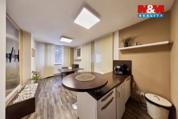 Prodej výrobních prostor, Trutnov - Horní Staré Město, 1667 m2