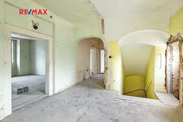 Prodej vícegeneračního domu, Koleč, 404 m2