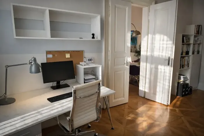 Pronájem kanceláře, Praha - Nové Město, Bolzanova, 80 m2