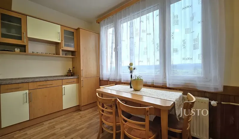 Prodej bytu 3+1, Milevsko, B. Němcové, 63 m2