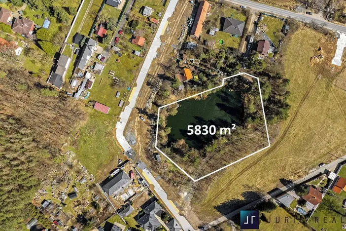 Prodej komerčního pozemku, Mukařov, 5830 m2