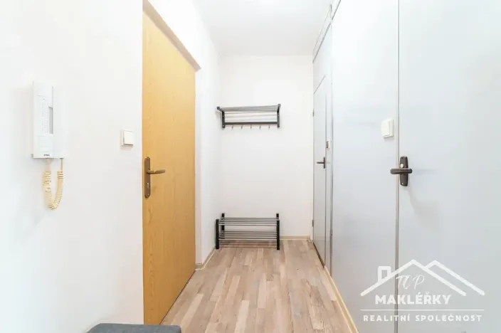 Pronájem bytu 1+kk, Český Brod, Palackého, 27 m2