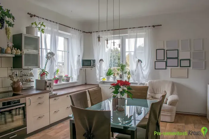 Prodej rodinného domu, Mirošov, Školní, 180 m2