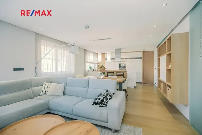 Prodej atypického bytu, Pardubice, Nerudova, 160 m2