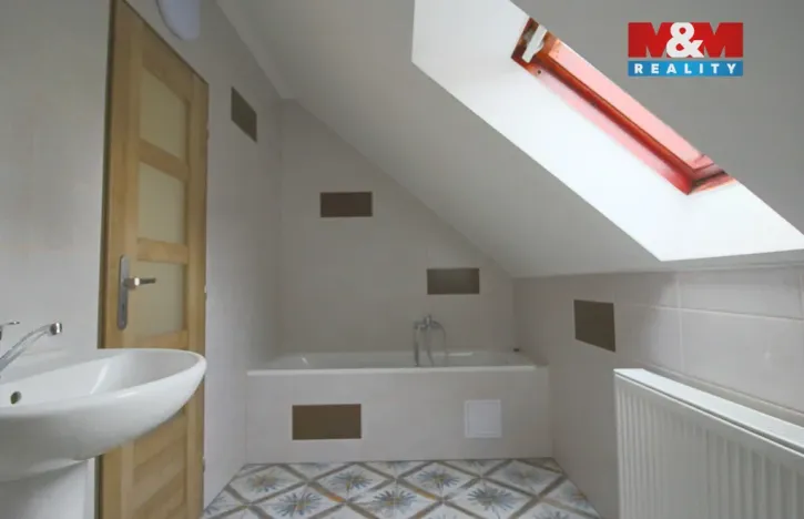 Pronájem bytu 1+kk, Hradec Králové - Slezské Předměstí, Bratří Štefanů, 37 m2