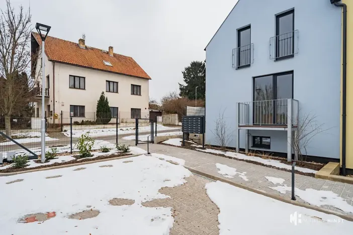 Prodej podílu bytu 3+kk, Přezletice, Zahradní, 148 m2