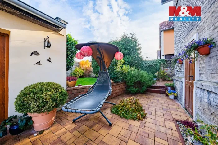 Prodej obchodního prostoru, Kladno - Kročehlavy, Vrchlického, 163 m2