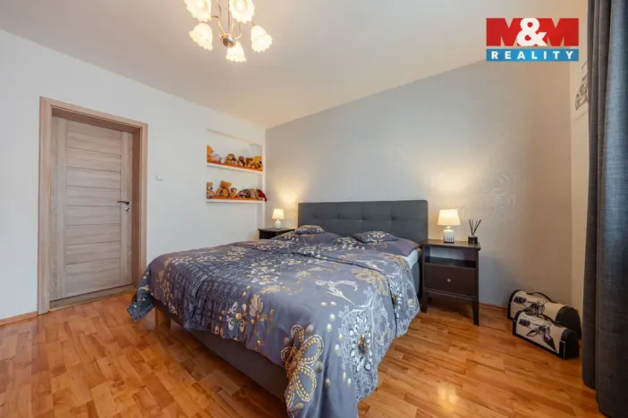 Prodej obchodního prostoru, Kladno - Kročehlavy, Vrchlického, 163 m2