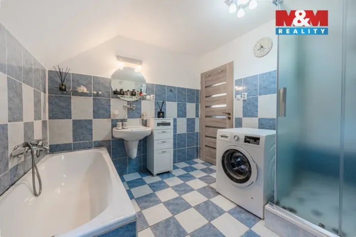 Prodej obchodního prostoru, Kladno - Kročehlavy, Vrchlického, 163 m2