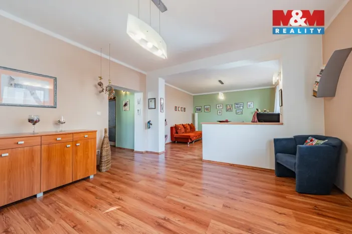 Prodej obchodního prostoru, Kladno - Kročehlavy, Vrchlického, 163 m2