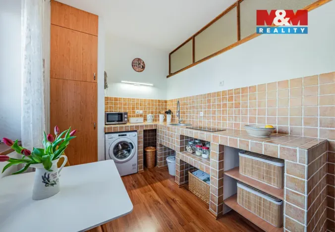 Prodej obchodního prostoru, Kladno - Kročehlavy, Vrchlického, 163 m2