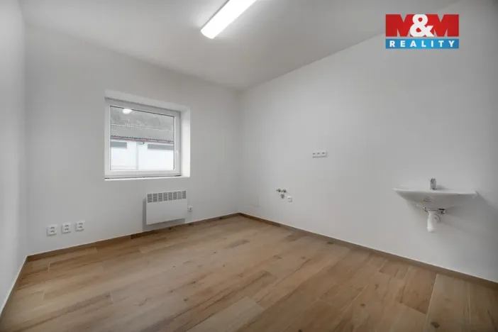 Pronájem skladu, Cerekvice nad Loučnou - Pekla, 794 m2