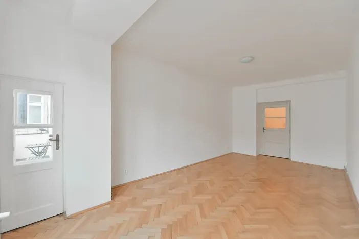 Pronájem bytu 3+1, Praha - Smíchov, Štefánikova, 120 m2