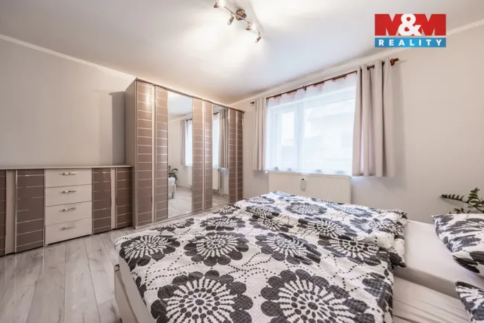 Prodej rodinného domu, Radonice, Růžičkova, 182 m2