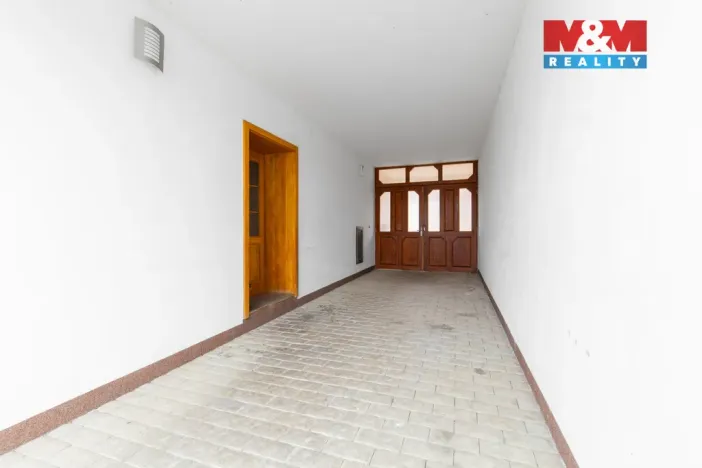 Prodej rodinného domu, Ivaň, 353 m2