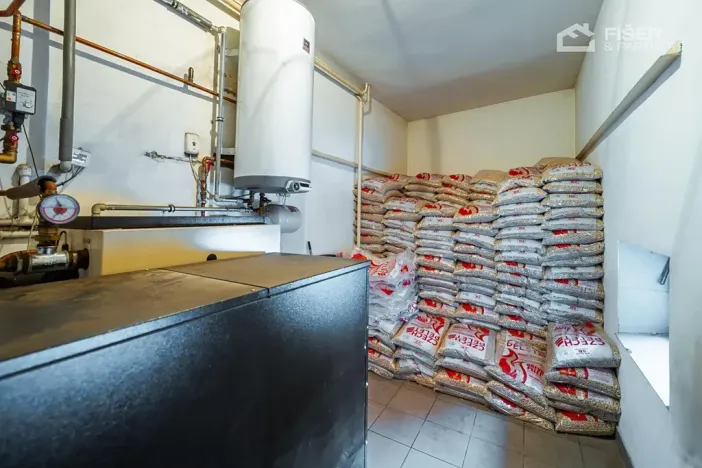 Prodej vícegeneračního domu, Halenkov, 232 m2