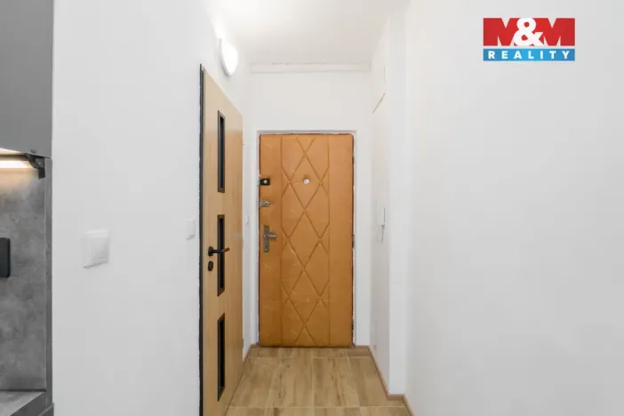 Pronájem bytu 1+1, Ústí nad Labem - Neštěmice, Seifertova, 37 m2