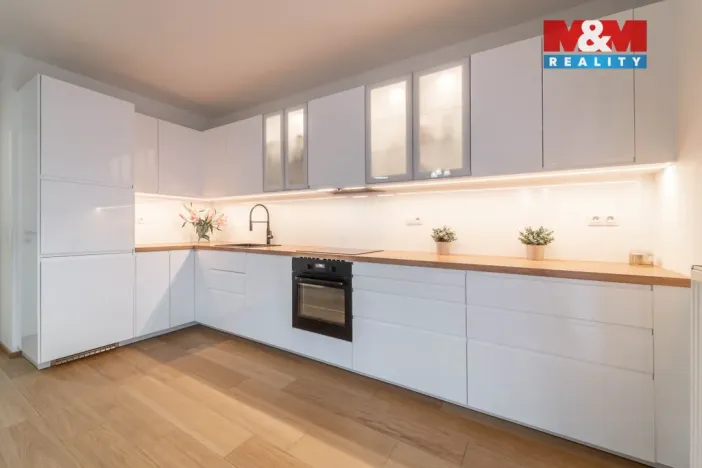 Prodej bytu 3+kk, Praha - Modřany, Vorařská, 86 m2