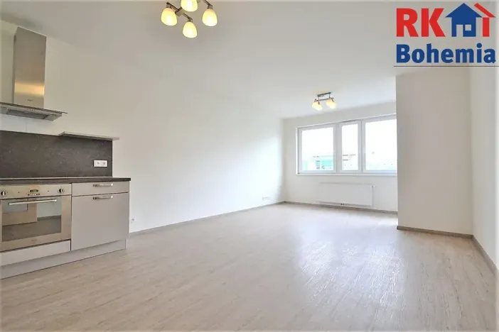 Pronájem bytu 2+kk, Praha - Žižkov, V zahrádkách, 55 m2