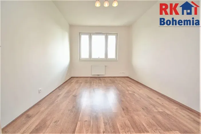 Pronájem bytu 2+kk, Praha - Žižkov, V zahrádkách, 55 m2