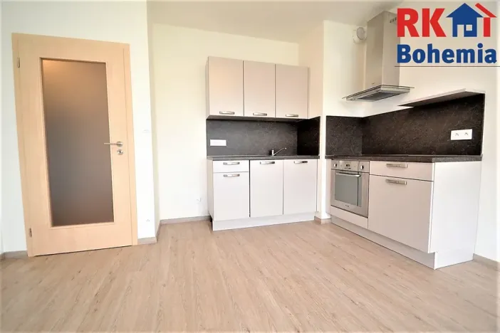 Pronájem bytu 2+kk, Praha - Žižkov, V zahrádkách, 55 m2