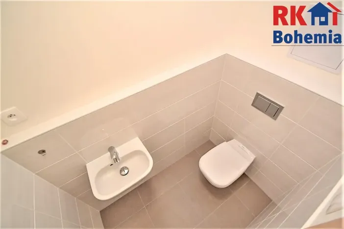 Pronájem bytu 2+kk, Praha - Žižkov, V zahrádkách, 55 m2