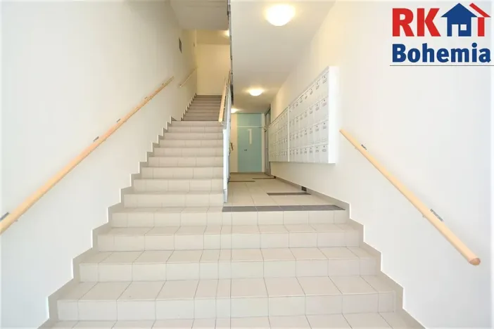 Pronájem bytu 2+kk, Praha - Žižkov, V zahrádkách, 55 m2