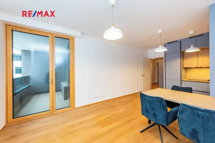 Pronájem bytu 2+kk, Praha - Radlice, U Komína, 53 m2