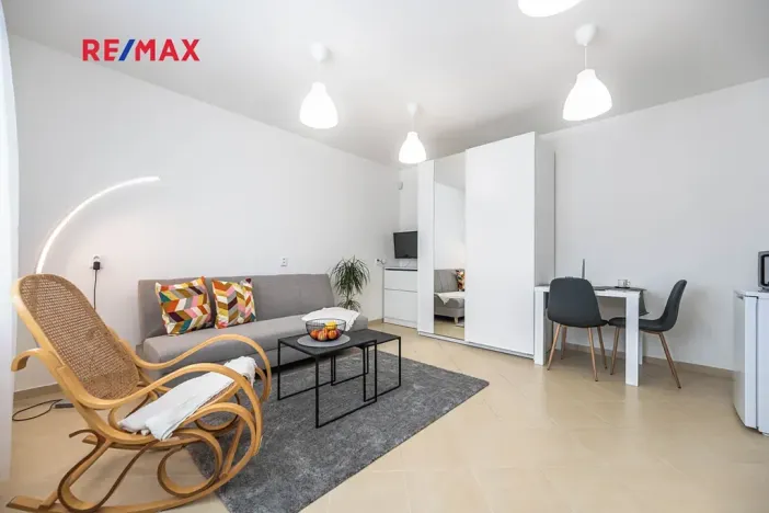 Pronájem bytu 1+kk, Praha - Stodůlky, Smíchovská, 24 m2