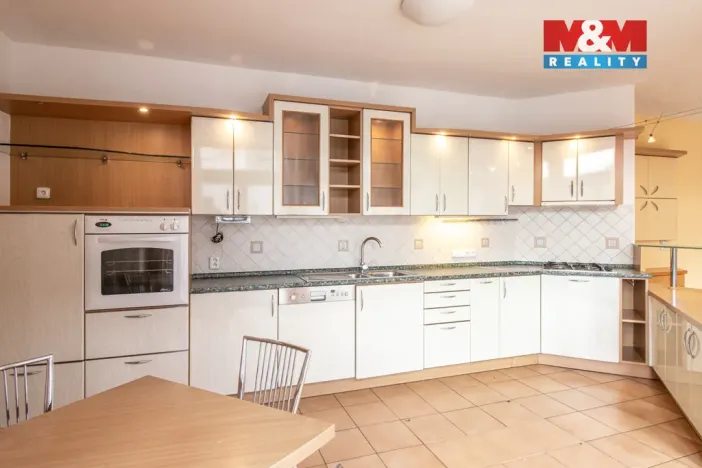 Prodej rodinného domu, Brno - Žebětín, Kohoutovická, 285 m2