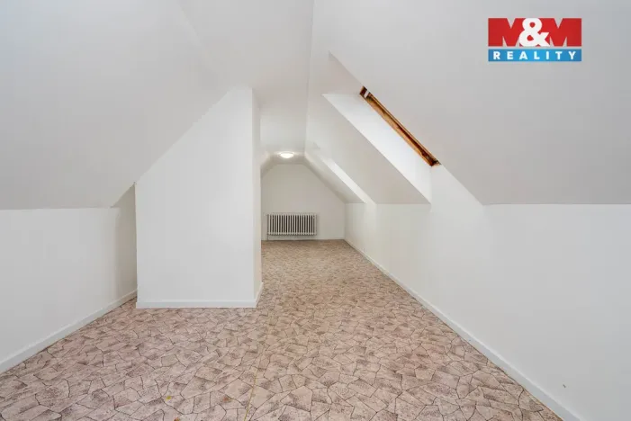 Prodej rodinného domu, Praha - Horní Počernice, Jasenná, 292 m2