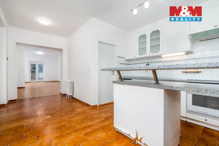 Prodej rodinného domu, Praha - Horní Počernice, Jasenná, 292 m2