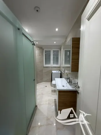 Prodej bytu 3+kk, Golem, Albánie, 102 m2