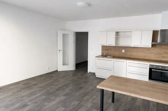 Pronájem bytu 1+kk, Liberec, U Nisy, 38 m2