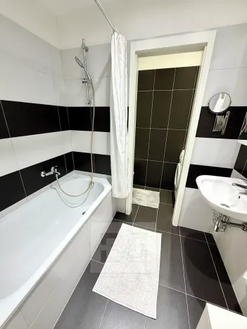 Pronájem bytu 2+kk, Praha - Horní Počernice, Pavlišovská, 56 m2