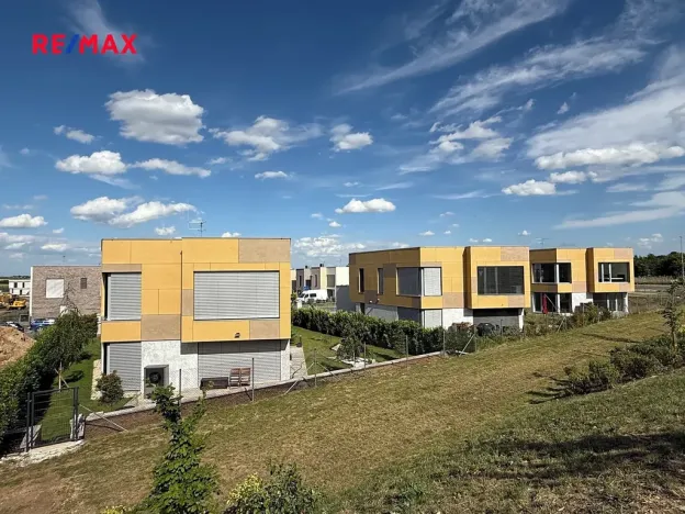 Prodej rodinného domu, Praha - Horní Počernice, Krotitelů, 197 m2