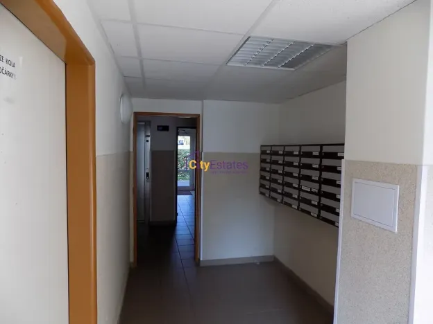 Pronájem bytu 1+1, Praha - Troja, Krynická, 40 m2