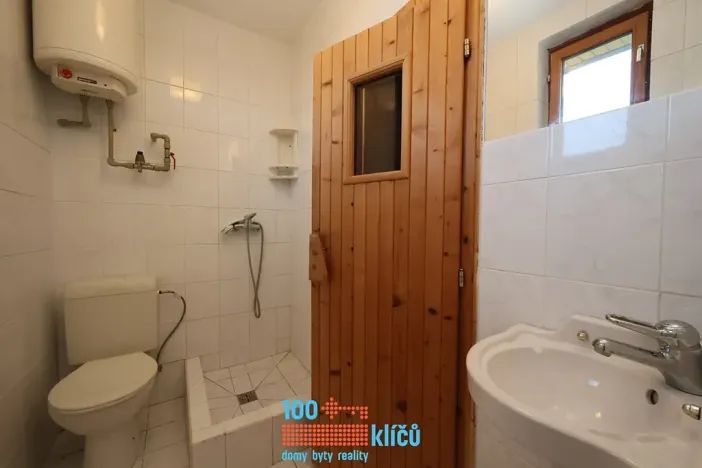 Prodej rodinného domu, Klučov, 251 m2