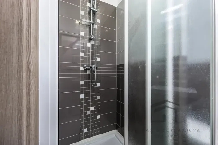 Pronájem bytu 2+kk, Praha - Libeň, Pod Labuťkou, 38 m2