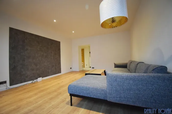 Pronájem bytu 2+1, Praha - Vinohrady, Lužická, 70 m2